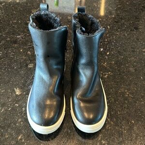 Girls Cat&Jack fleece lined leather tall sneakers size 3 worn once